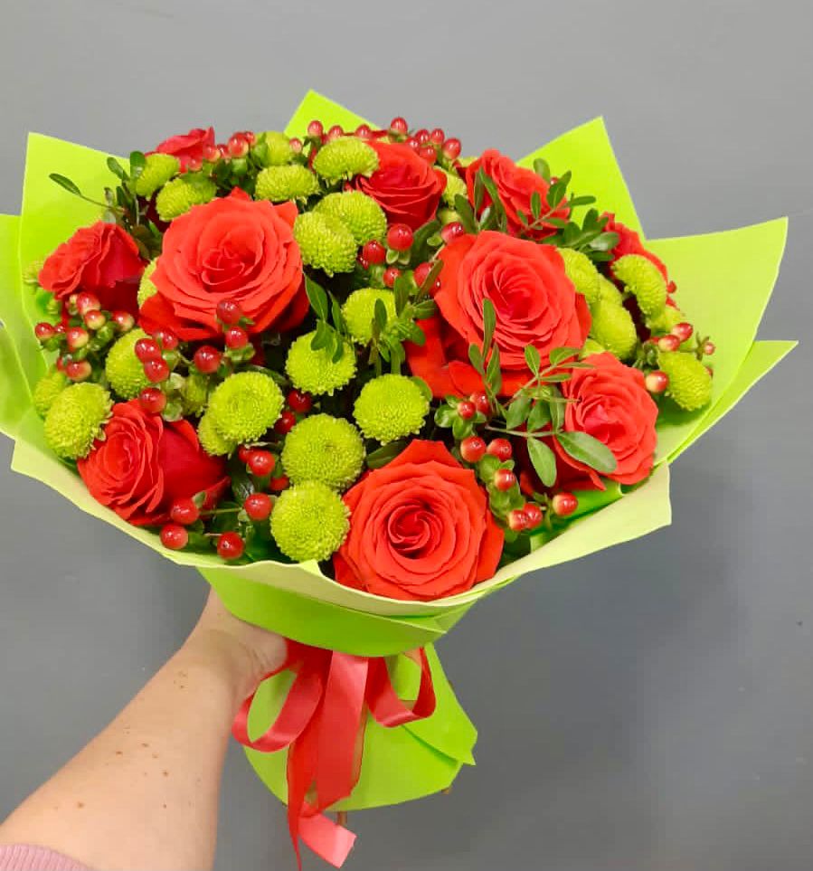 Букет цветов из: Хризантемы и Розы в Подлесной Слободе