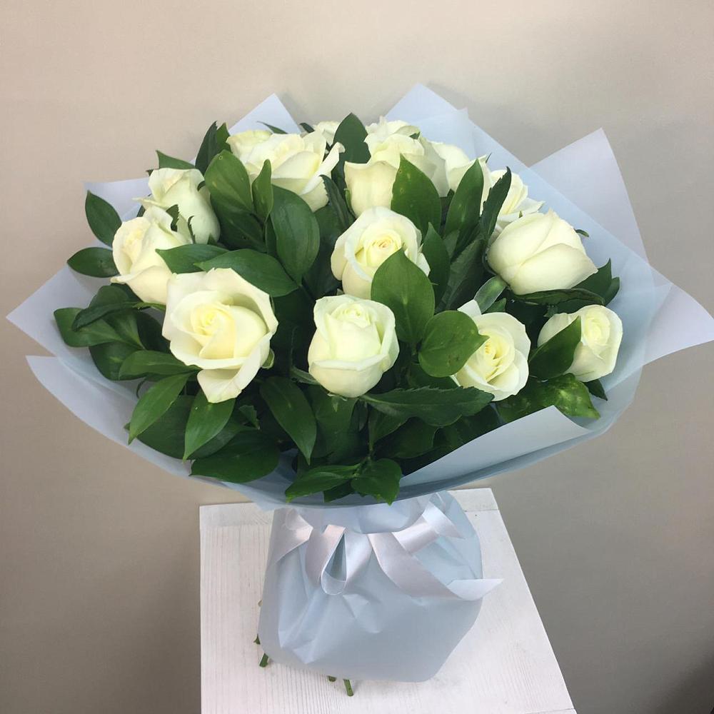 Букет 15 Белых роз Проуд в Подлесной Слободе