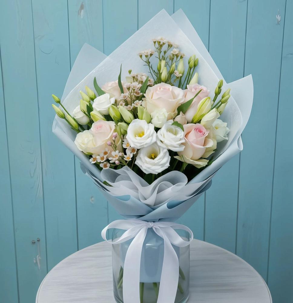 Букет цветов из: Розы и Лизиантусы в Подлесной Слободе