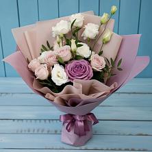 Букет цветов из:  Розы и Лизиантусы в Подлесной Слободе