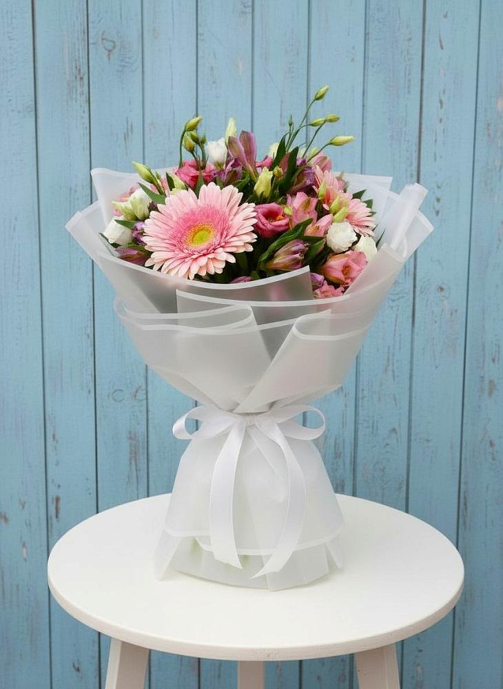 Букет цветов из: Герберы, Альстромерии и Лизиантусы в Подлесной Слободе