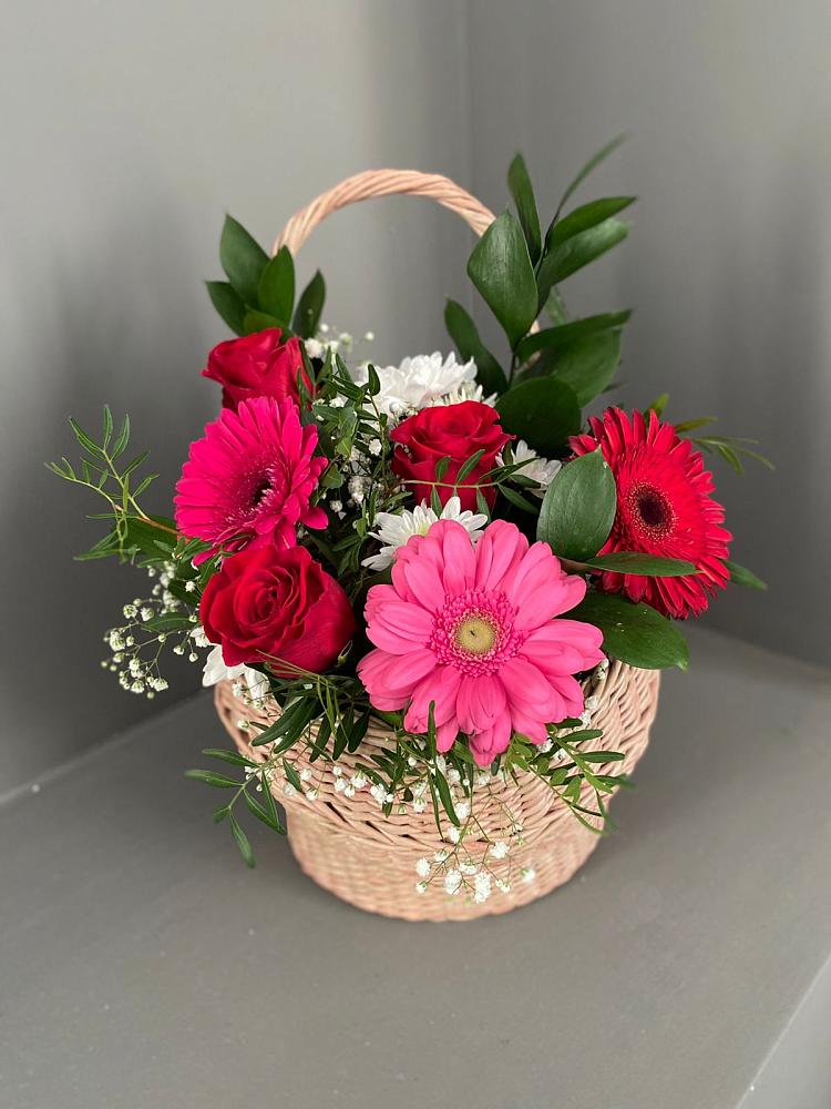 Цветочная композиция из Розы, Хризантемы и Герберы в корзине в Подлесной Слободе