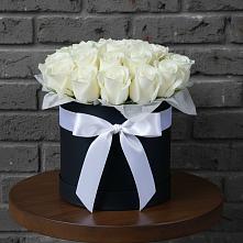 Цветочная композиция из Розы в шляпной коробке в Подлесной Слободе