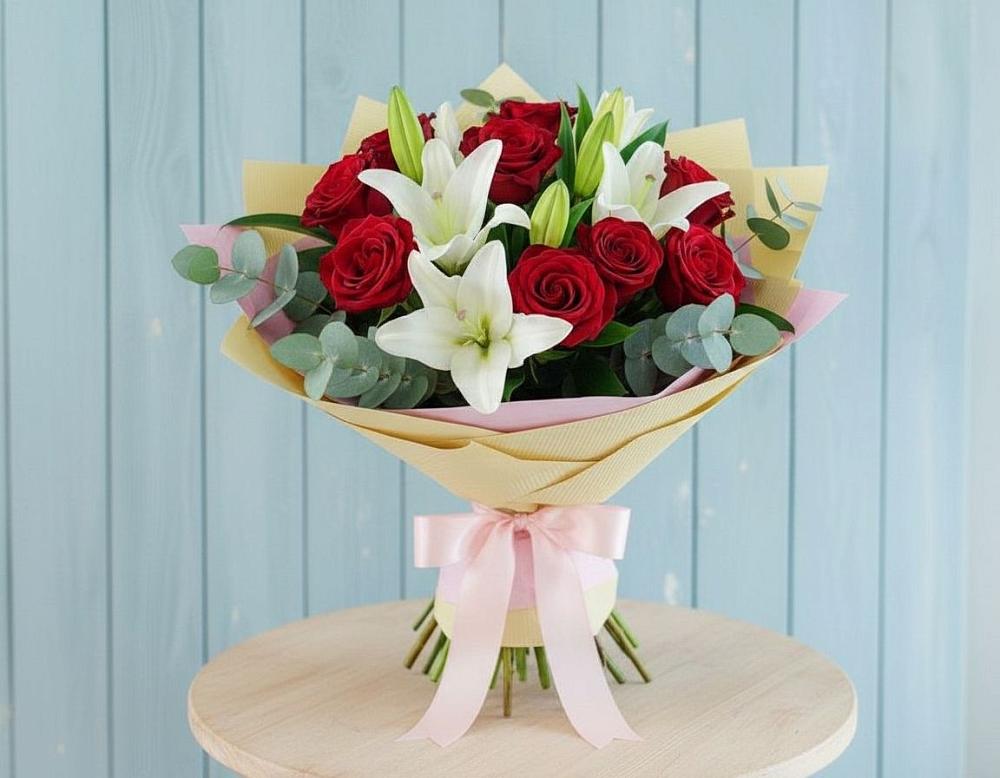 Букет цветов из: Лилии и Розы в Подлесной Слободе